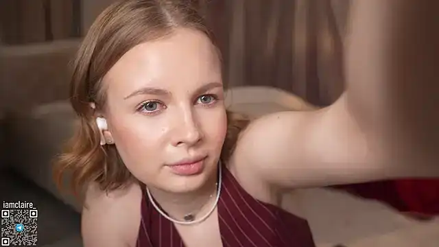 Claire_aroused